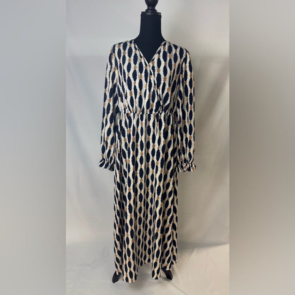 Celure Plus Allover Print Flare Sleeve Belted Dress